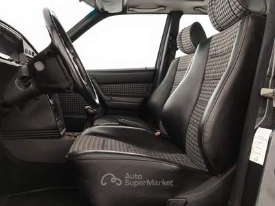 Mercedes-Benz Classe E E190 2.3 16v Nero usata Rivoli