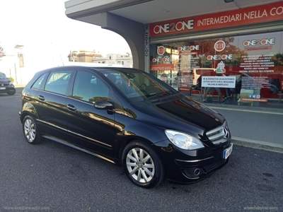 Mercedes-Benz Classe B B 200 CDI Chrome                                                         Nero usata Roma