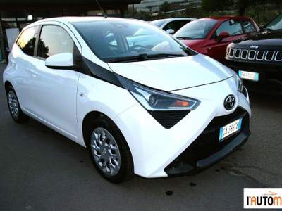 Toyota Aygo  5p 1.0 x-cool 72cv Bianco usata Aci Catena