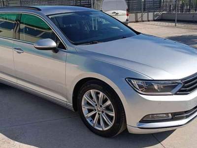 Volkswagen Passat 2.0 TDI DSG Business BlueMotion Tech Grigio usata Corato