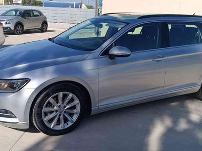Volkswagen Passat 2.0 TDI DSG Business BlueMotion Tech Grigio usata Corato