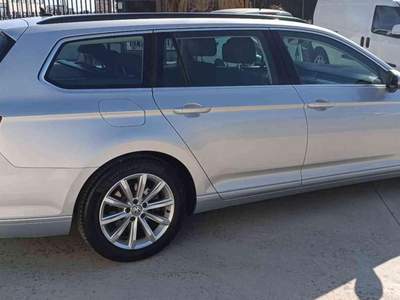 Volkswagen Passat 2.0 TDI DSG Business BlueMotion Tech Grigio usata Corato