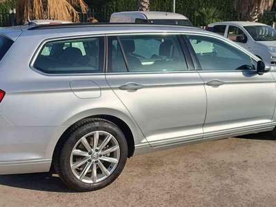 Volkswagen Passat 1.6 TDI SCR DSG Business BMT Grigio usata Corato