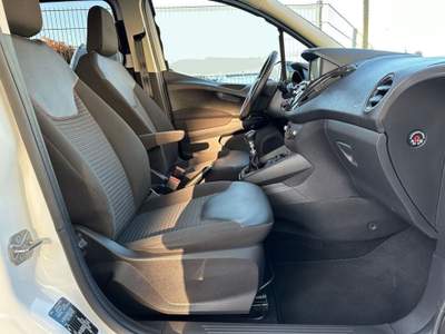 Ford Tourneo Courier 1.5 TDCI 100 CV S&S Sport Bianco usata Castelnuovo Rangone