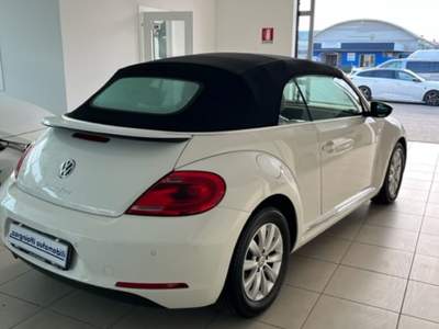 Volkswagen Maggiolino Cabrio 1.2 TSI Design Bianco usata Cormons