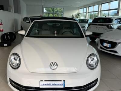 Volkswagen Maggiolino Cabrio 1.2 TSI Design Bianco usata Cormons