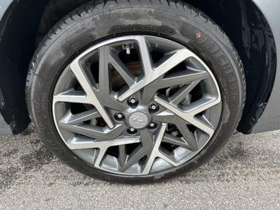 Hyundai Kona HEV 1.6 DCT Bianco usata Cannobio