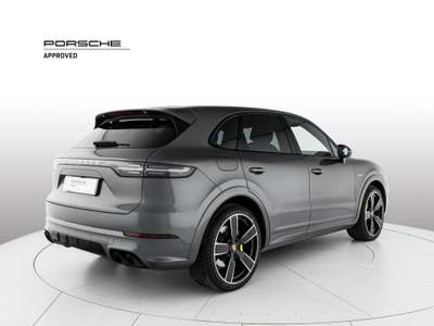Porsche Cayenne 3.0 V6 E-Hybrid Grigio usata Milano