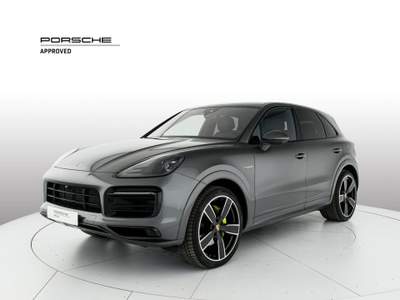 Porsche Cayenne 3.0 V6 E-Hybrid Grigio usata Milano