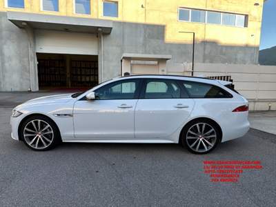 Jaguar XF Sportbrake 2.0 D 180 CV 4 AWD aut. R-SPORT Bianco usata Concesio