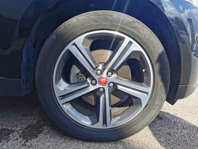 Jaguar F-Pace 2.0 D 240 CV AWD aut. Prestige Nero usata Scarperia e San Piero