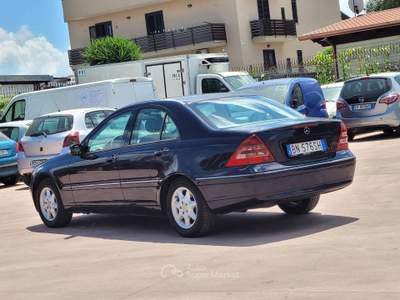 Mercedes-Benz Classe C 200 CDI Elegance Blu/Azzurro usata Quarto