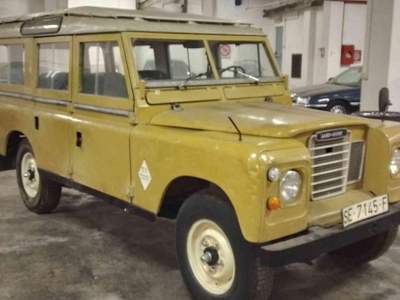Land Rover Defender 109 DIESEL 6 POSTI Beige usata TORINO