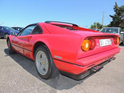 Ferrari 208 208 Rosso usata Livorno