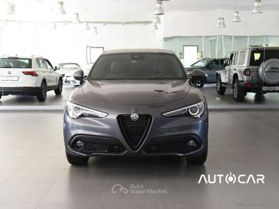 Alfa Romeo Stelvio Stelvio 2.2T.diesel 190CV AT8 RWD Sprint Grigio usata Carsoli