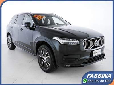 Volvo XC90 B5 (d) AWD Geartronic 7 posti Momentum Pro Nero usata Milano