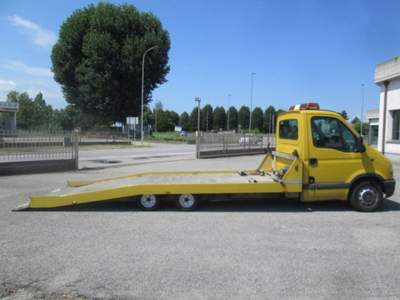 Renault Master T35 2.8 dCi 16V Carroattrezzi Comear PF-1500 E-5 Giallo usata PANDINO