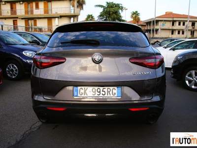 Alfa Romeo Stelvio  2.2 t Business rwd 160cv auto Grigio usata Aci Catena