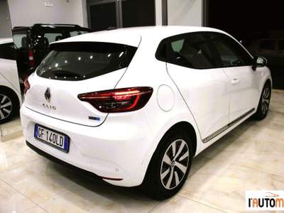 Renault Clio  1.6 hybrid Business E-Tech 140cv auto Bianco usata Aci Catena