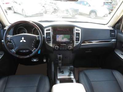Mitsubishi Pajero 3.2 DI-D 16V aut. 7p. Top Nero usata Castelnuovo Rangone