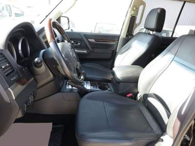 Mitsubishi Pajero 3.2 DI-D 16V aut. 7p. Top Nero usata Castelnuovo Rangone