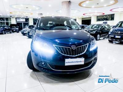 Lancia Ypsilon 1.0 FireFly 5 porte S&S Hybrid Ecochic Gold Blu/Azzurro usata Matera