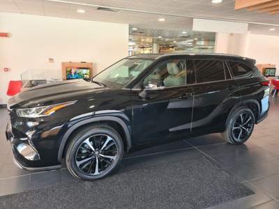 Toyota Highlander 2.5H AWD-i E-CVT Executive Nero usata Cagliari