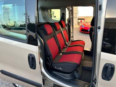 Fiat Doblò 1.6 MJT 16V 90CV Dualogic Easy Beige usata Castelnuovo Rangone