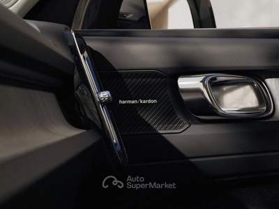 Volvo XC40 B3 ESSENTIAL AUTOMATICA Grigio usata Firenze
