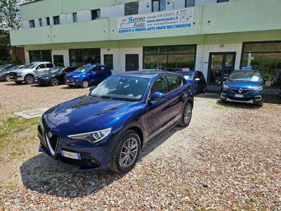 Alfa Romeo Stelvio 2.2 T.diesel 180 CV AT8 Q4 Exec. Blu/Azzurro usata Pesaro