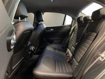 Alfa Romeo Giulia 2.2 Turbodiesel 150 CV AT8 Business Grigio usata Castelnuovo Rangone