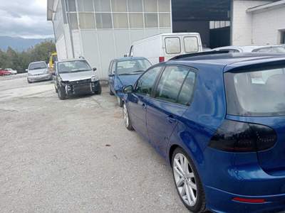 Volkswagen Golf tenuta maniacalmente Blu/Azzurro usata L'Aquila