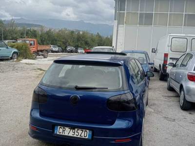 Volkswagen Golf tenuta maniacalmente Blu/Azzurro usata L'Aquila