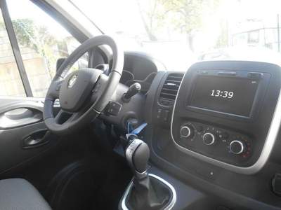 Renault Trafic T27 2.0 dCi 145CV Life Grigio usata Castelnuovo Rangone