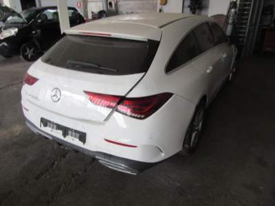 Mercedes-Benz CLA d Automatic Shooting Brake Premium Bianco usata MAGENTA