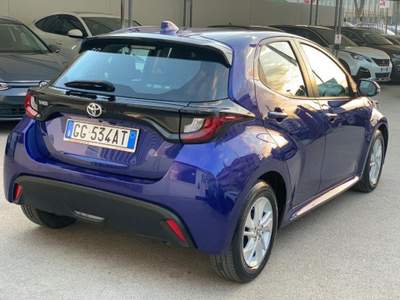 Toyota Yaris 1.0 5 porte Business Blu/Azzurro usata Alcamo