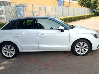 Audi A1 AUDI A1 SPORTBACK 1’6 GASOLIO 66KW CAMBIO AUTOMATICO Bianco usata Acireale