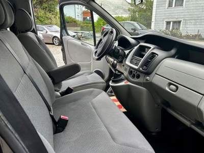 Opel Vivaro 27 2.0 CDTI 114CV Combi 9 posti Nero usata Castelnuovo Rangone