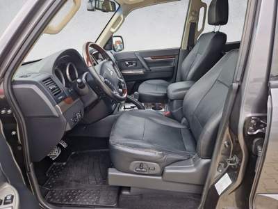 Mitsubishi Pajero 3.2 DI-D 16V aut. 5p. Grigio usata Castelnuovo Rangone