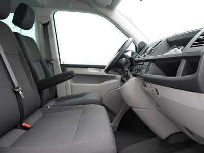 Volkswagen Caravelle 2.0 TDI 150CV DSG Trendline Beige usata Castelnuovo Rangone