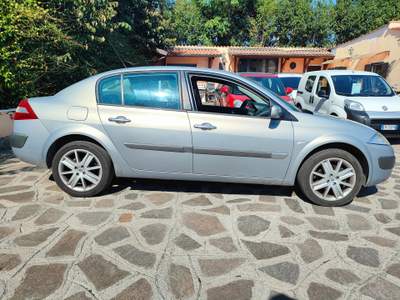 Renault Mégane Renault Megane Mégane 1.5 dCi/100CV 4 porte Confort Authentique Argento usata Roma