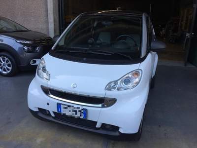 Smart ForTwo 1000 52 kW MHD coupé pulse Bianco usata Genova