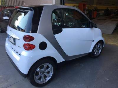 Smart ForTwo 1000 52 kW MHD coupé pulse Bianco usata Genova