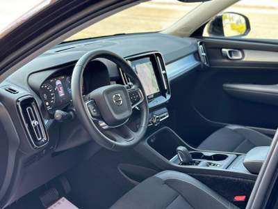 Volvo XC40 D3 Geartronic Momentum Pro Nero usata Castellaneta