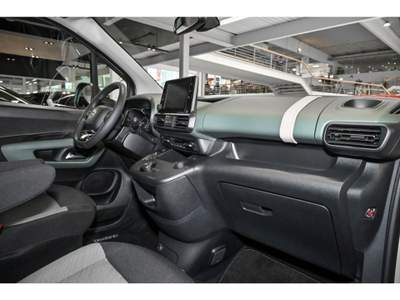 Citroen Berlingo PureTech 130 Stop&Start EAT8 M Shine Beige usata Castelnuovo Rangone