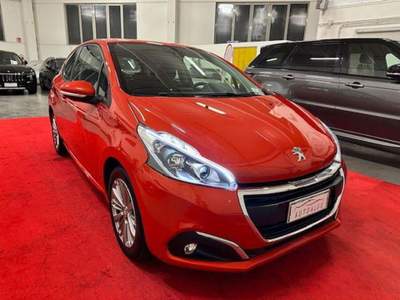 Peugeot 208  1.2 puretech Access 82cv 3p NEOPATENTATI Arancione usata Casarsa della Delizia