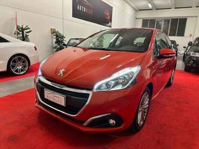 Peugeot 208  1.2 puretech Access 82cv 3p NEOPATENTATI Arancione usata Casarsa della Delizia