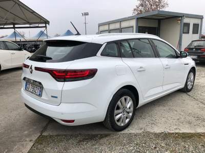 Renault Mégane Mégane Sporter Plug-in Hybrid E-TECH 160 CV Busine Bianco usata Pinerolo
