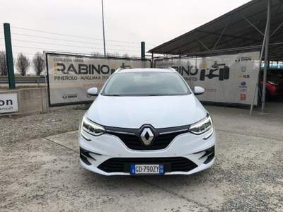Renault Mégane Mégane Sporter Plug-in Hybrid E-TECH 160 CV Busine Bianco usata Pinerolo