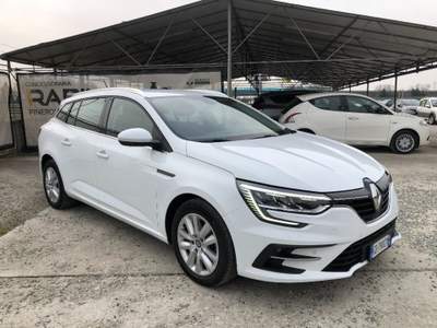 Renault Mégane Mégane Sporter Plug-in Hybrid E-TECH 160 CV Busine Bianco usata Pinerolo